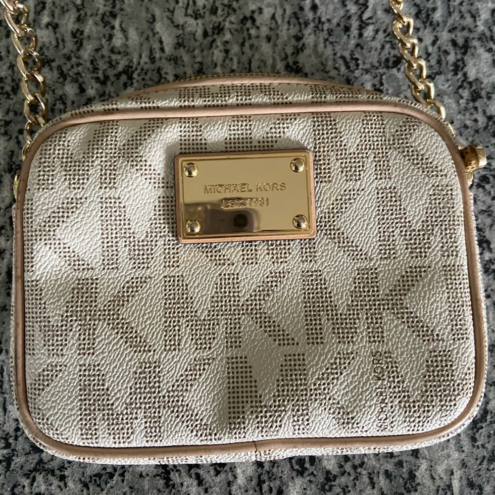 MK SHOULDER BAG